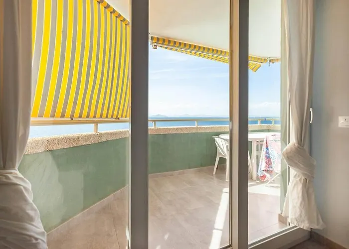 Refurbished 4* With Great Balcony