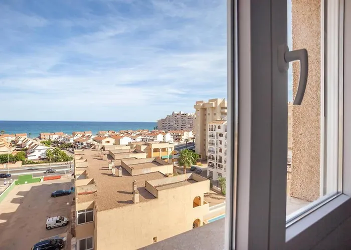 דירה Refurbished 4* With Great Balcony