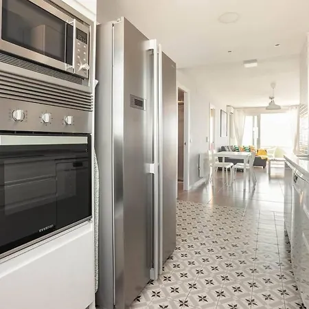 Apartment Refurbished 4* With Great Balcony *