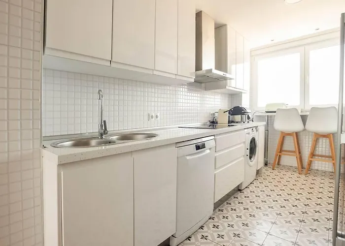 Апартаменты Refurbished 4* With Great Balcony